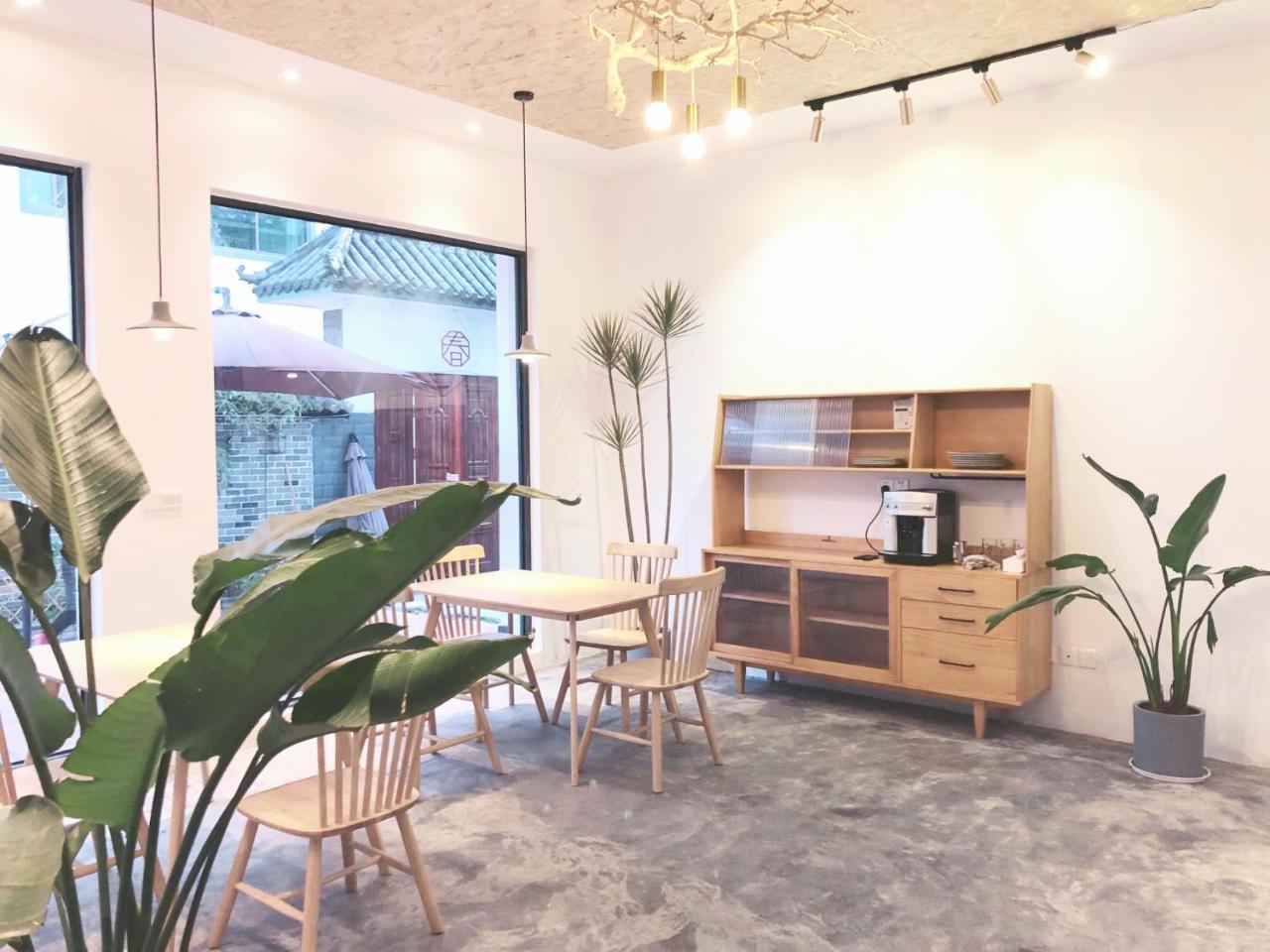 Spring Breeze Boutique Guest House Wuyuan Bagian luar foto